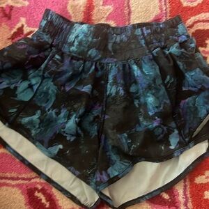 Lululemon shorts size 2